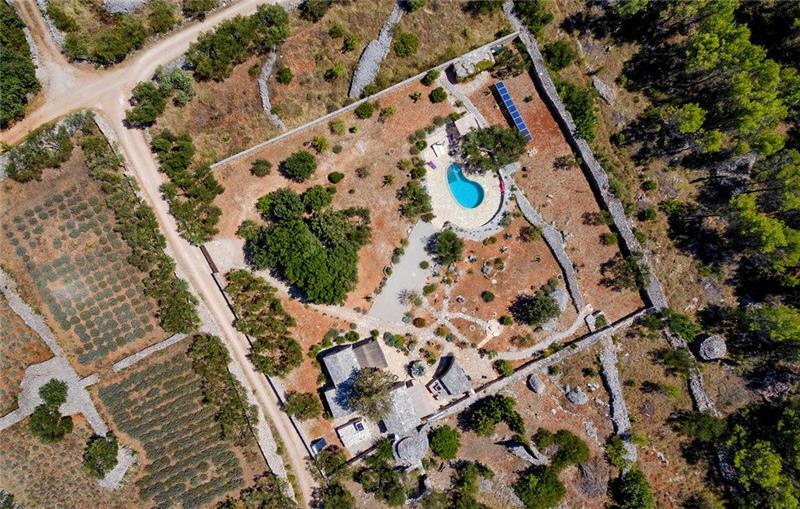 2 Bedroom Hvar Island Villa with Pool near Stari Grad, Sleeps 4