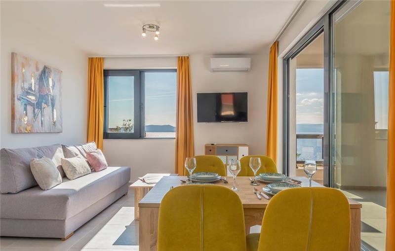 4 Bedroom Villa with Sea Views, Pool & Jacuzzi, Sleeps 10