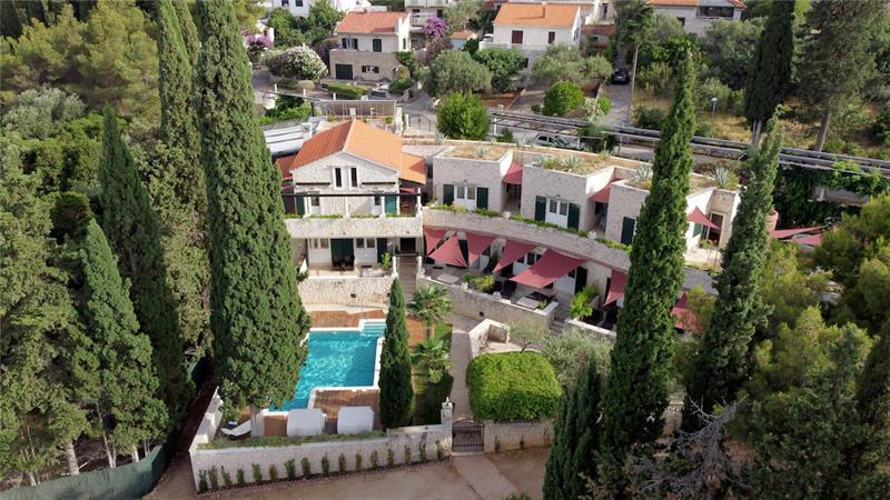 7 Bedroom Extensive Beachfront Villa with Heated Pool in Supetar, Brac Island, Sleeps 14