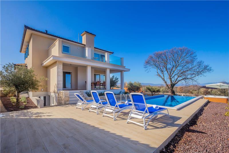 Villa in Krk Island, photograph 1