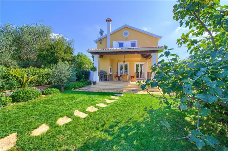Villa in Krk Island, photograph 3