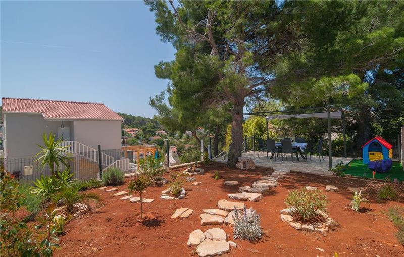 Sea-view villa in Solta Island, photograph 5