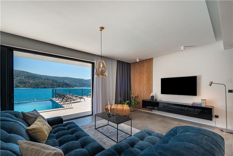 Beachfront villa in Slano, photograph 22