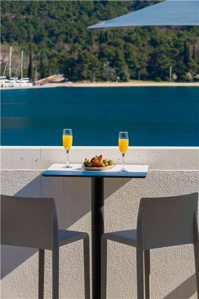 Beachfront villa in Slano, photograph 11