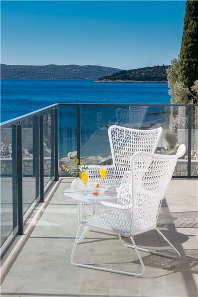 Beachfront villa in Slano, photograph 6