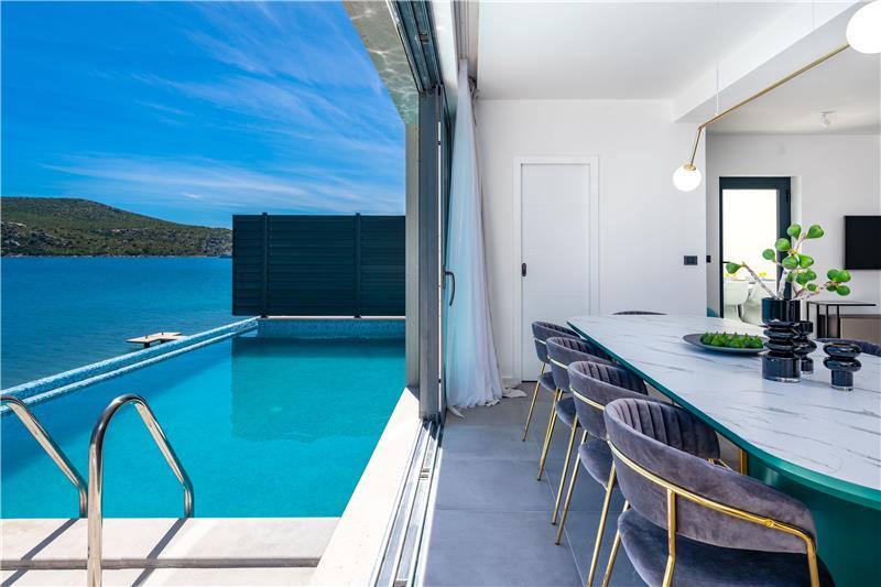 Beachfront villa in Slano, photograph 8