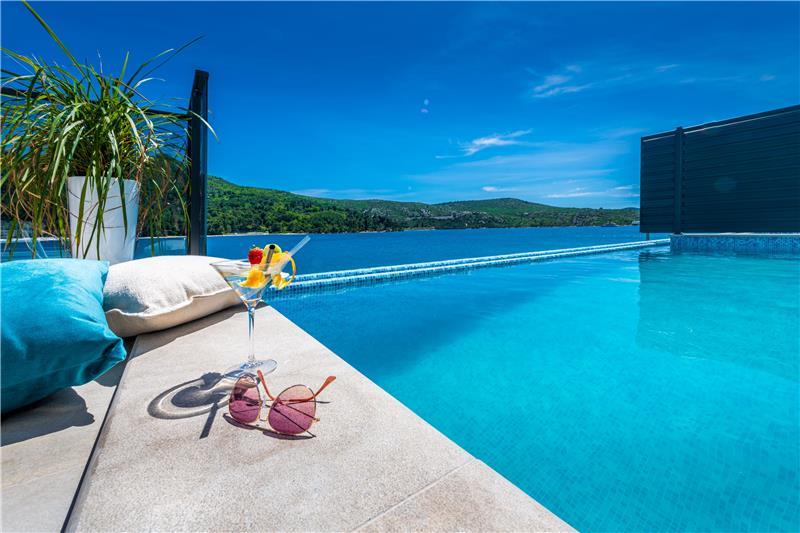 Beachfront villa in Slano, photograph 5