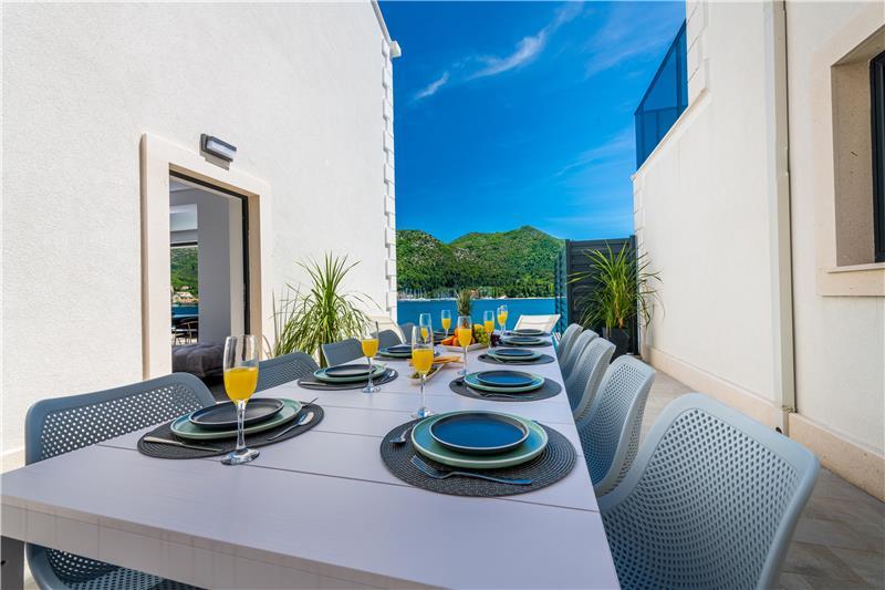 Beachfront villa in Slano, photograph 22