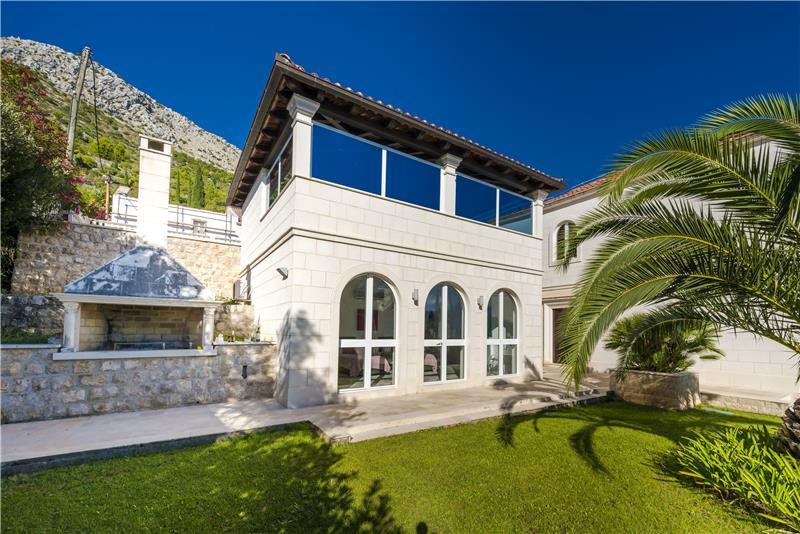 Sea-view villa in Trsteno, photograph 9