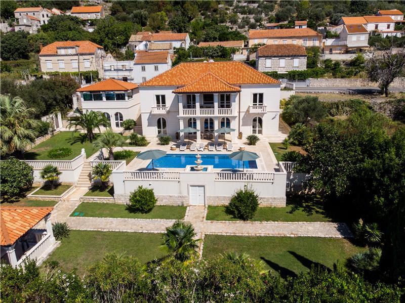 Sea-view villa in Trsteno, photograph 18