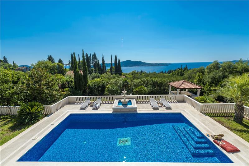 Sea-view villa in Trsteno, photograph 1
