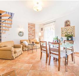 2 Bedroom Villa with Pool near Umag, sleeps 4