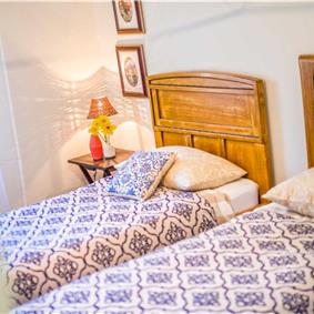 2 Bedroom Villa with Pool near Umag, sleeps 4