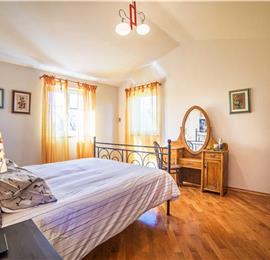 2 Bedroom Villa with Pool near Umag, sleeps 4