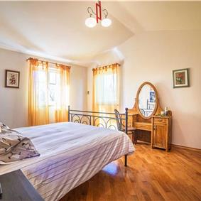 2 Bedroom Villa with Pool near Umag, sleeps 4