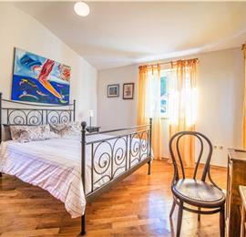 2 Bedroom Villa with Pool near Umag, sleeps 4