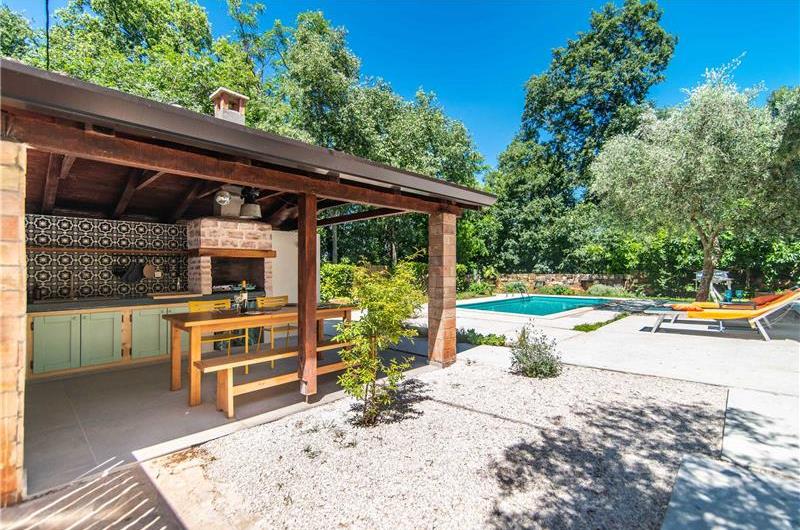 2 Bedroom Villa with Pool near Umag, sleeps 4