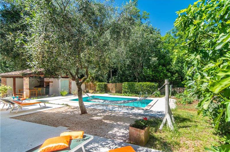 2 Bedroom Villa with Pool near Umag, sleeps 4
