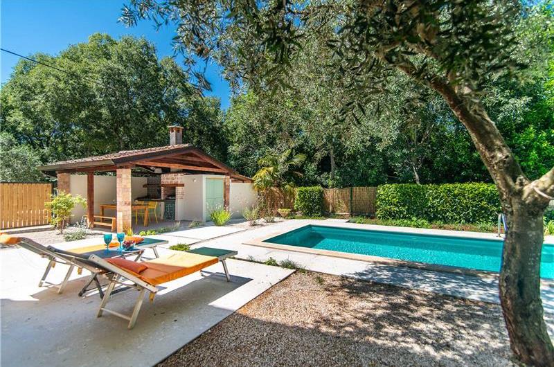 2 Bedroom Villa with Pool near Umag, sleeps 4