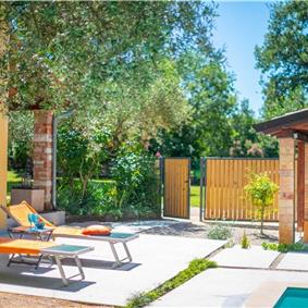 2 Bedroom Villa with Pool near Umag, sleeps 4