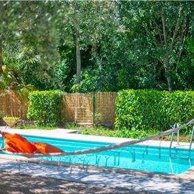2 Bedroom Villa with Pool near Umag, sleeps 4