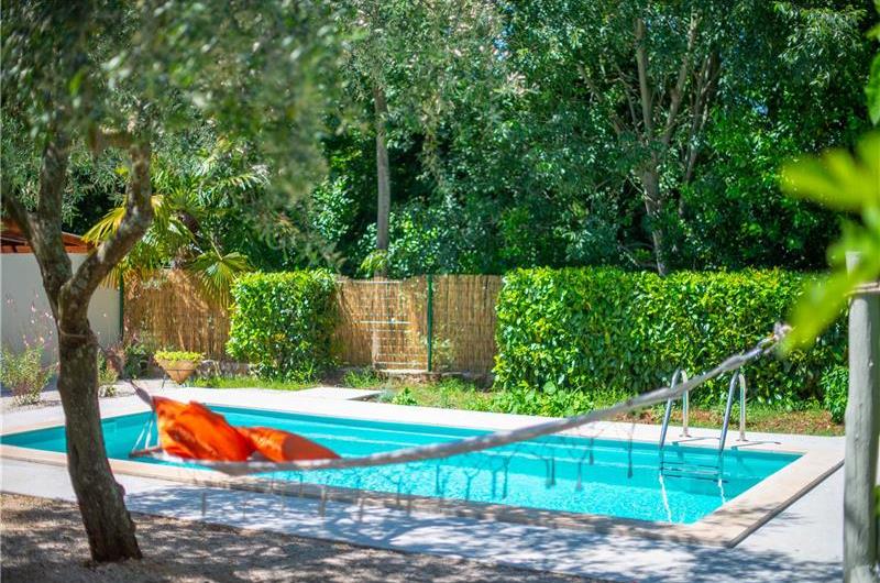 2 Bedroom Villa with Pool near Umag, sleeps 4