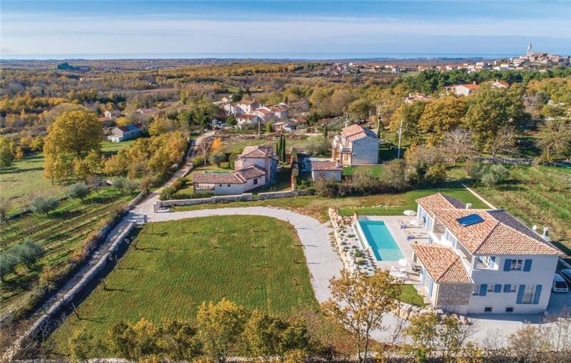 Villa in Porec, photograph 1