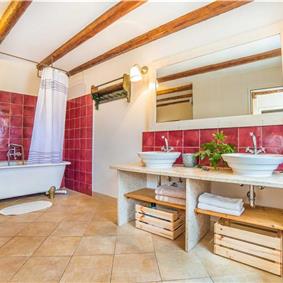 2 Bedroom Villa with Pool near Umag, sleeps 3