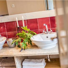 2 Bedroom Villa with Pool near Umag, sleeps 3