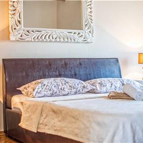 2 Bedroom Villa with Pool near Umag, sleeps 3