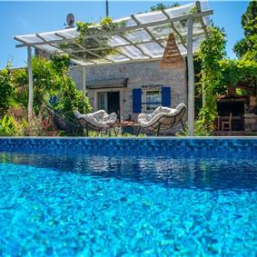 2 Bedroom Villa with Pool near Umag, sleeps 3