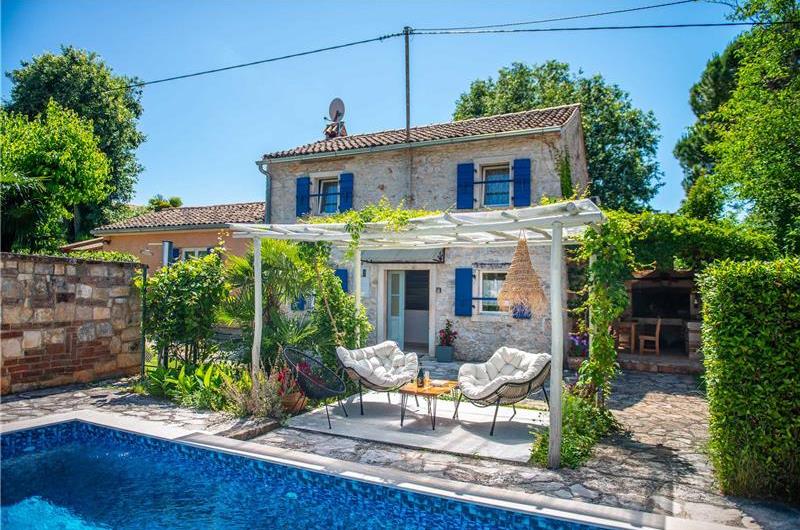 2 Bedroom Villa with Pool near Umag, sleeps 3