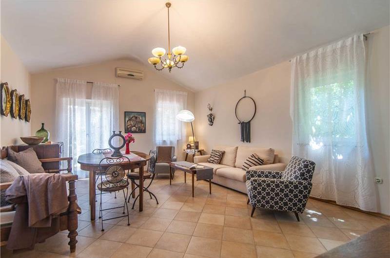 2 Bedroom Villa with Pool near Umag, sleeps 3