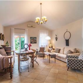 2 Bedroom Villa with Pool near Umag, sleeps 3