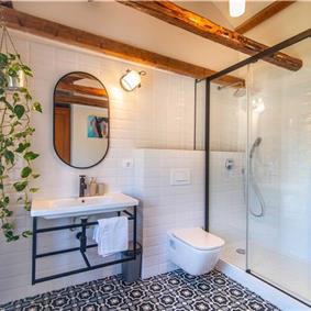 2 Bedroom Villa with Pool near Umag, sleeps 3