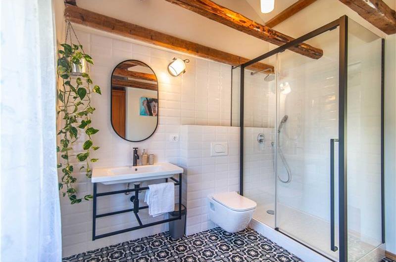 2 Bedroom Villa with Pool near Umag, sleeps 3