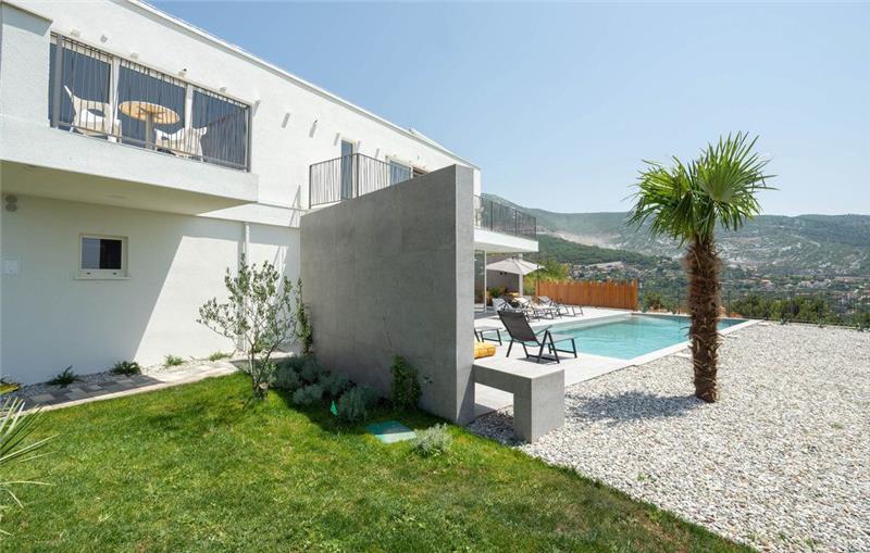 Sea-view villa in Split, photograph 9