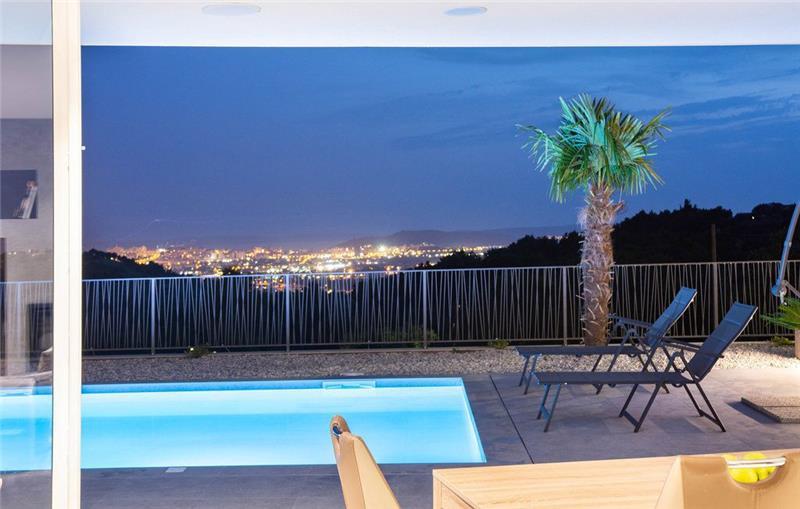 3 Bedroom Villa with Pool near Split, Sleeps 6-8