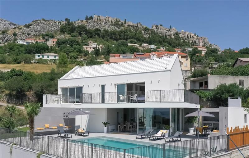 Sea-view villa in Split, photograph 5