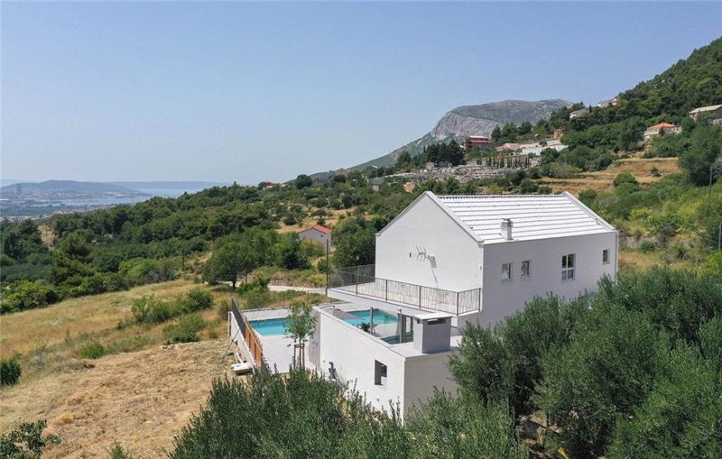 Sea-view villa in Split, photograph 6