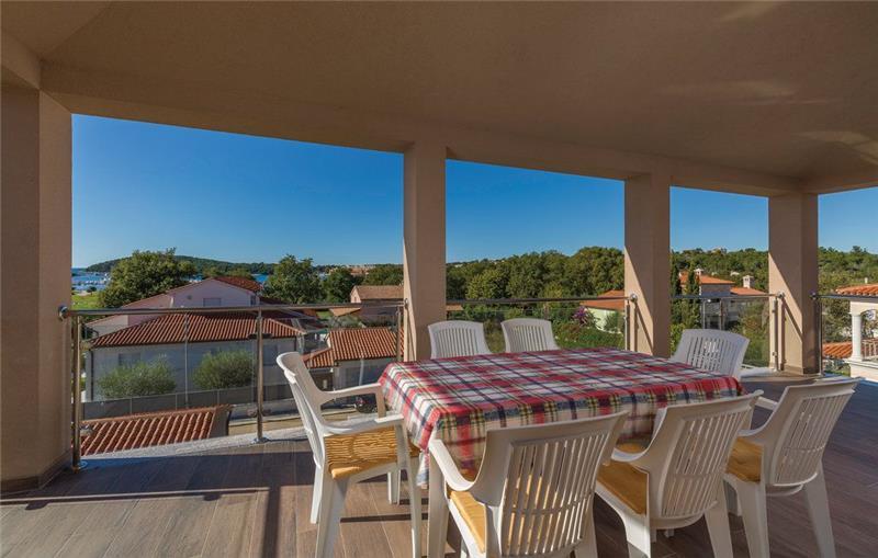 Sea-view villa in Pula, photograph 5
