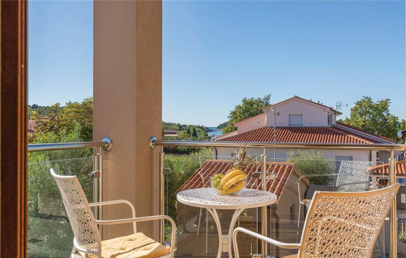 Sea-view villa in Pula, photograph 6