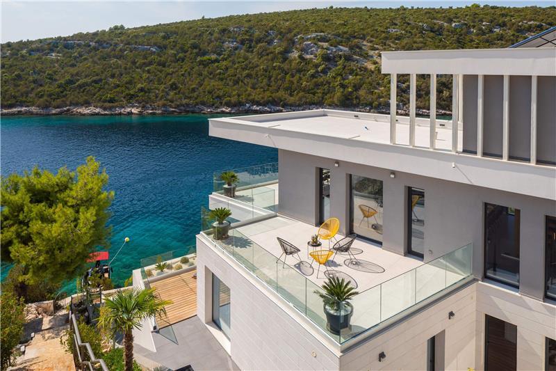 Sea-view villa in Vinisce, photograph 9