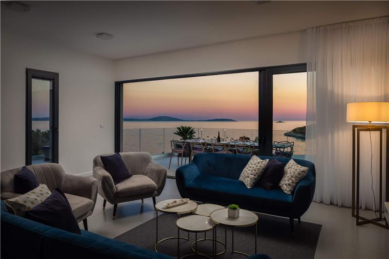 Sea-view villa in Vinisce, photograph 21
