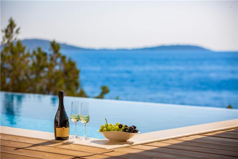 Sea-view villa in Vinisce, photograph 12