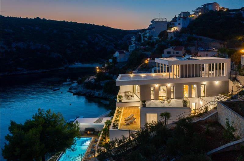 Luxury Beachfront Villa with Heated Infinity Pool near Trogir, Sleeps 8