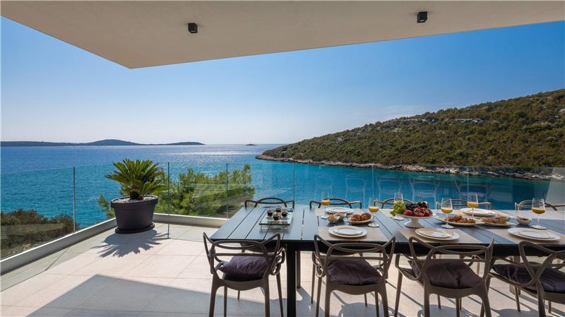 Sea-view villa in Vinisce, photograph 14