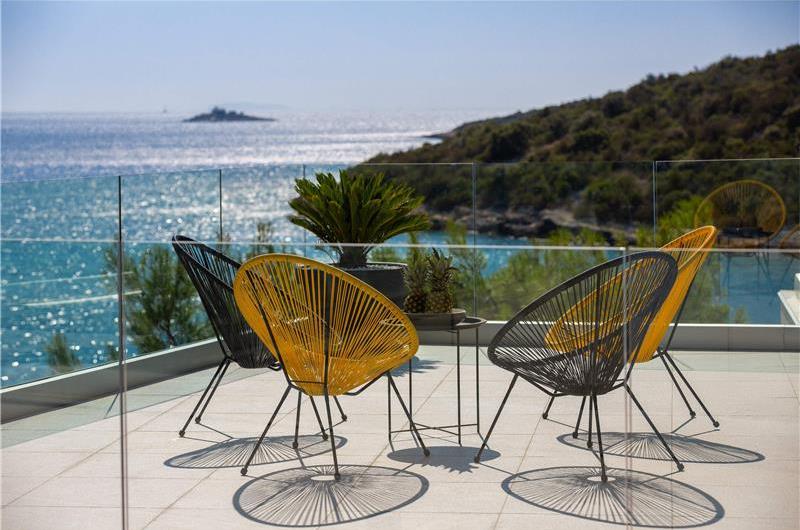 Luxury Beachfront Villa with Heated Infinity Pool near Trogir, Sleeps 8