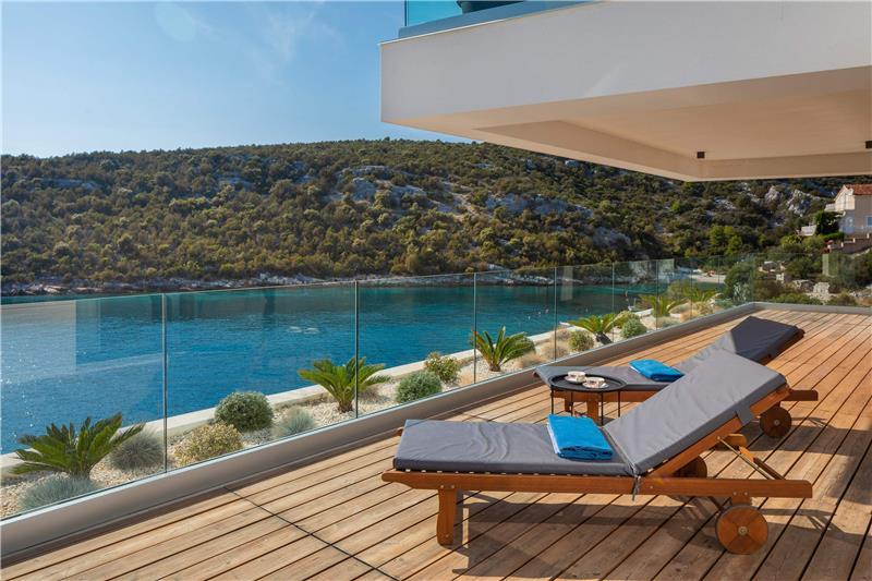 Sea-view villa in Vinisce, photograph 4
