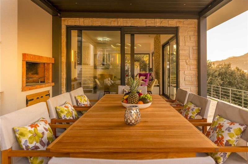 4 bedroom villa with pool and sea views near Dubrovnik sleeps 8